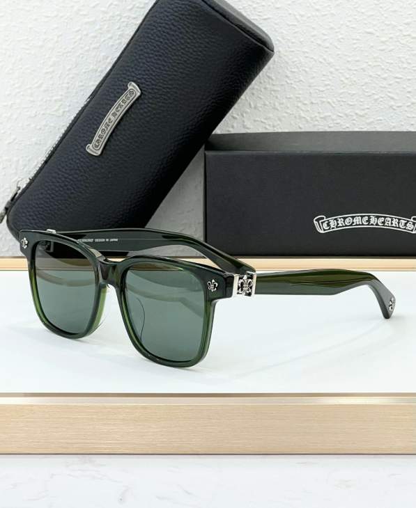Picture of Chrome Hearts Sunglasses _SKUfw68374085fw